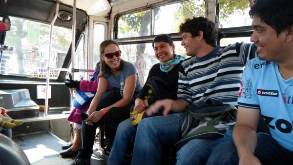 Novos amigos no transporte público da Cidade do México (foto: Taner Palácio)